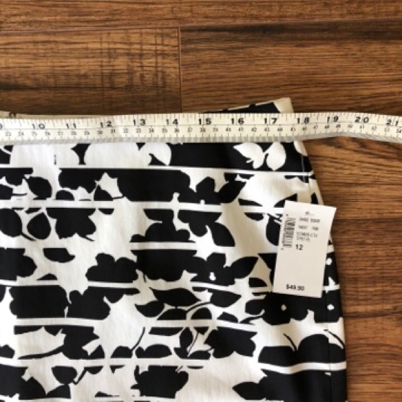 Ricki’s Black/White Floral/Stripe Skirt NWT - Picture 7 of 8